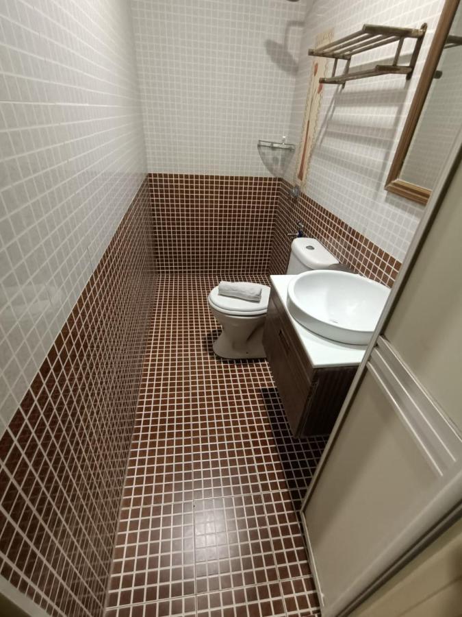 Hotel Zamburger Nur Ramadhan - Previously G Home Hotel コタバル エクステリア 写真